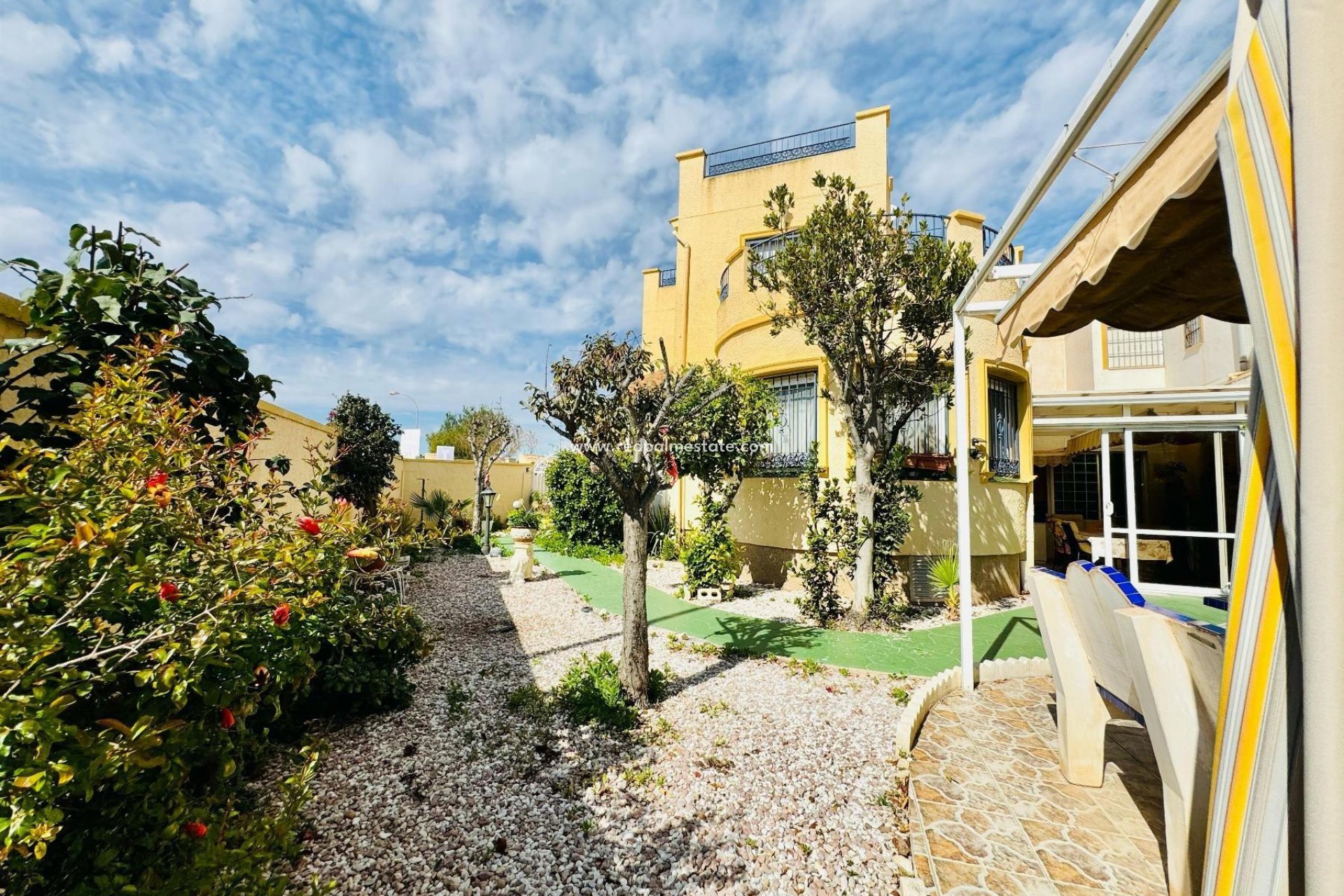 Videresalg - Villa -
Orihuela Costa - La Florida