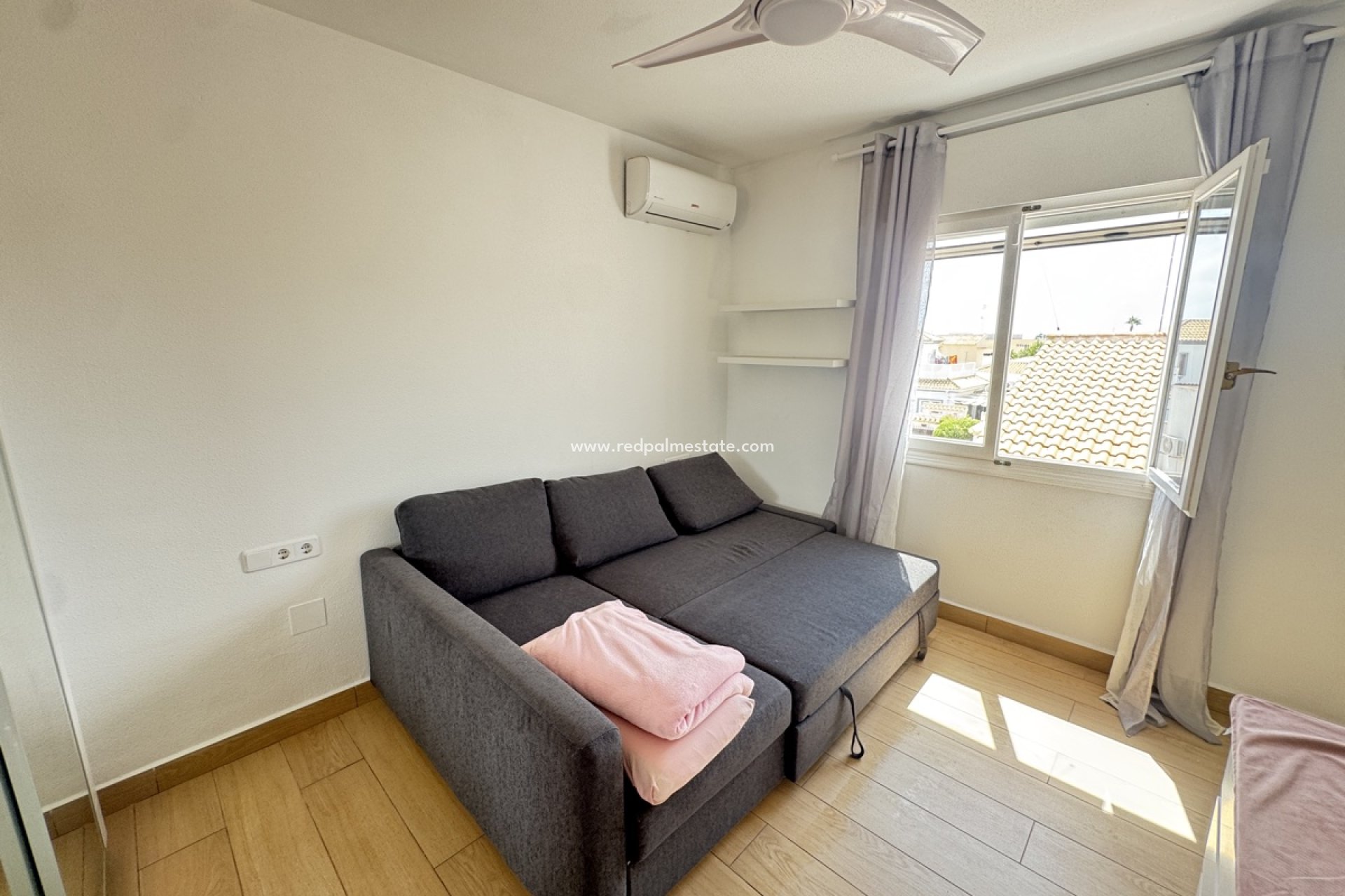 Videresalg - Villa -
Orihuela Costa - La Florida