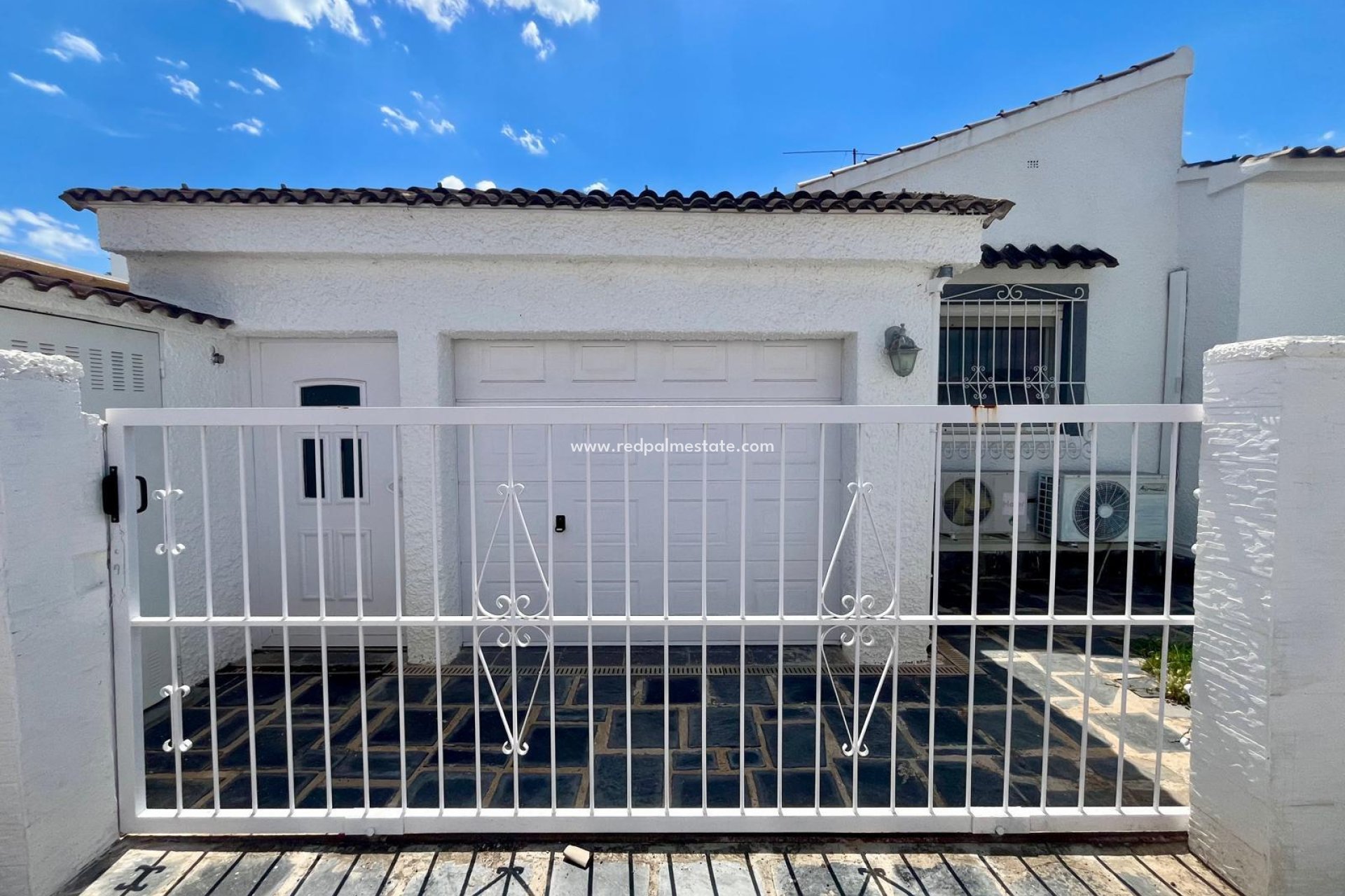 Videresalg - Villa -
Orihuela Costa - La Florida
