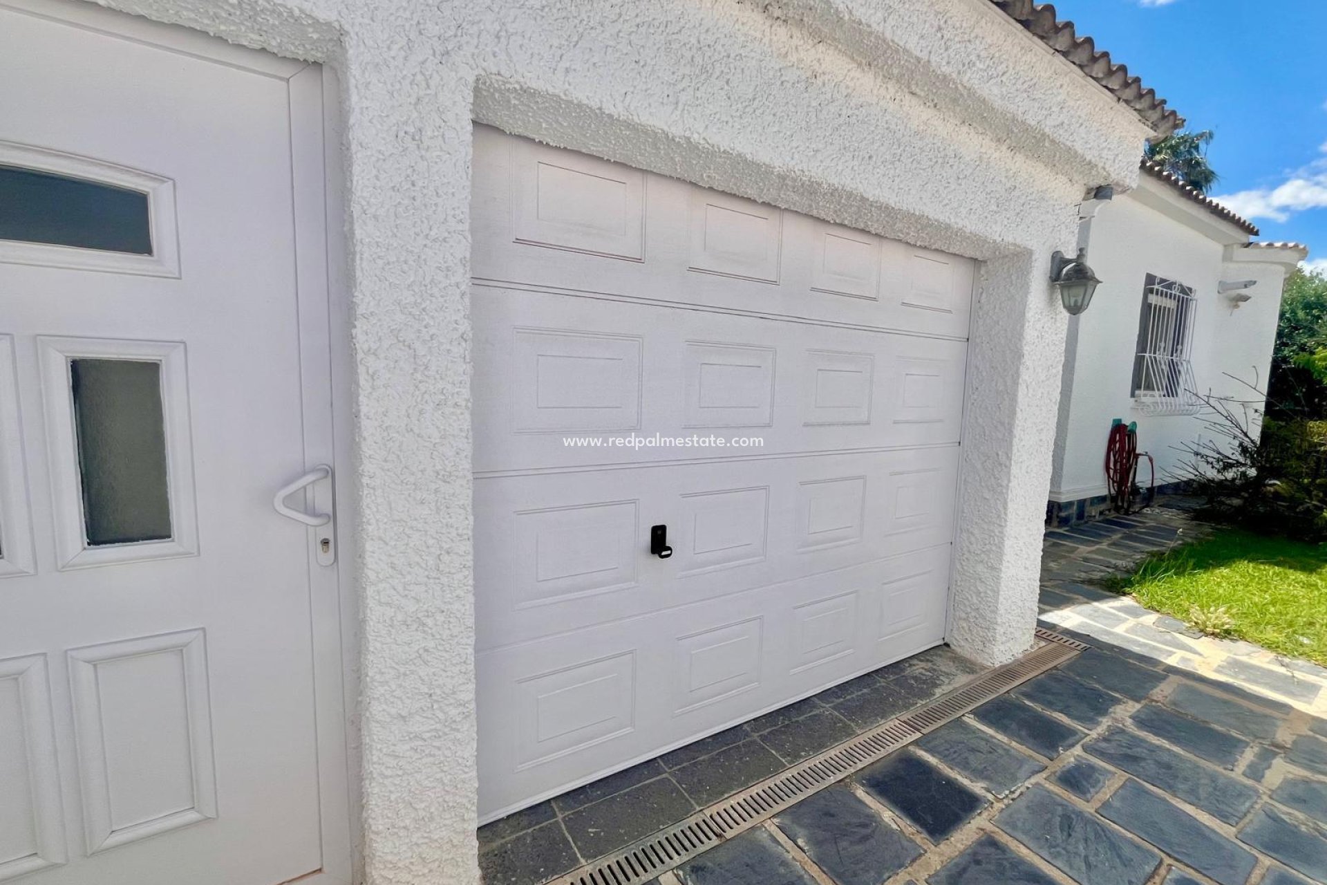 Videresalg - Villa -
Orihuela Costa - La Florida