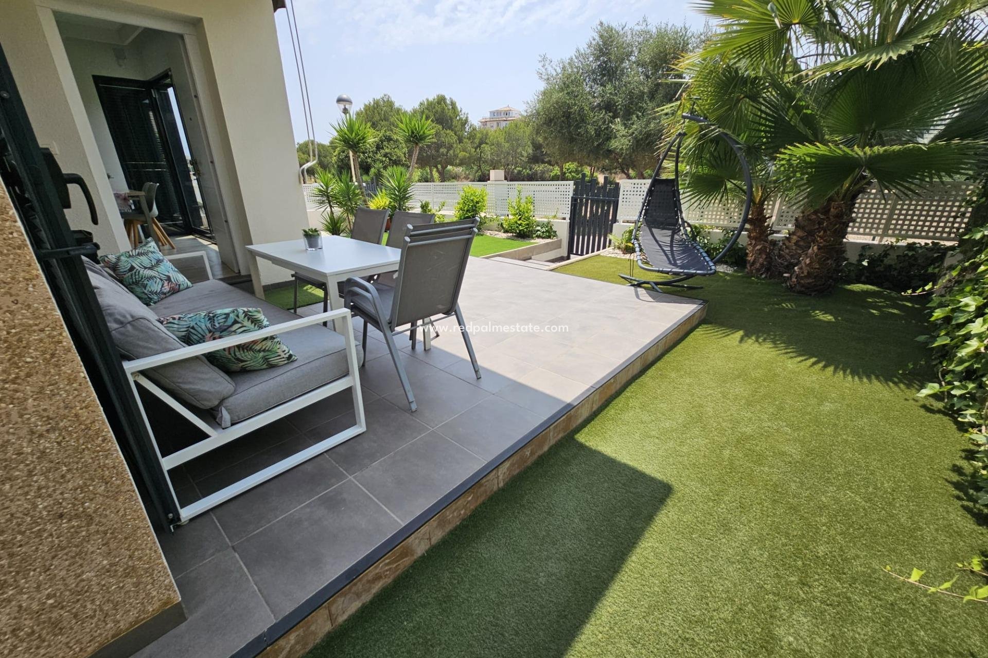 Videresalg - Villa -
Orihuela Costa - La Regia