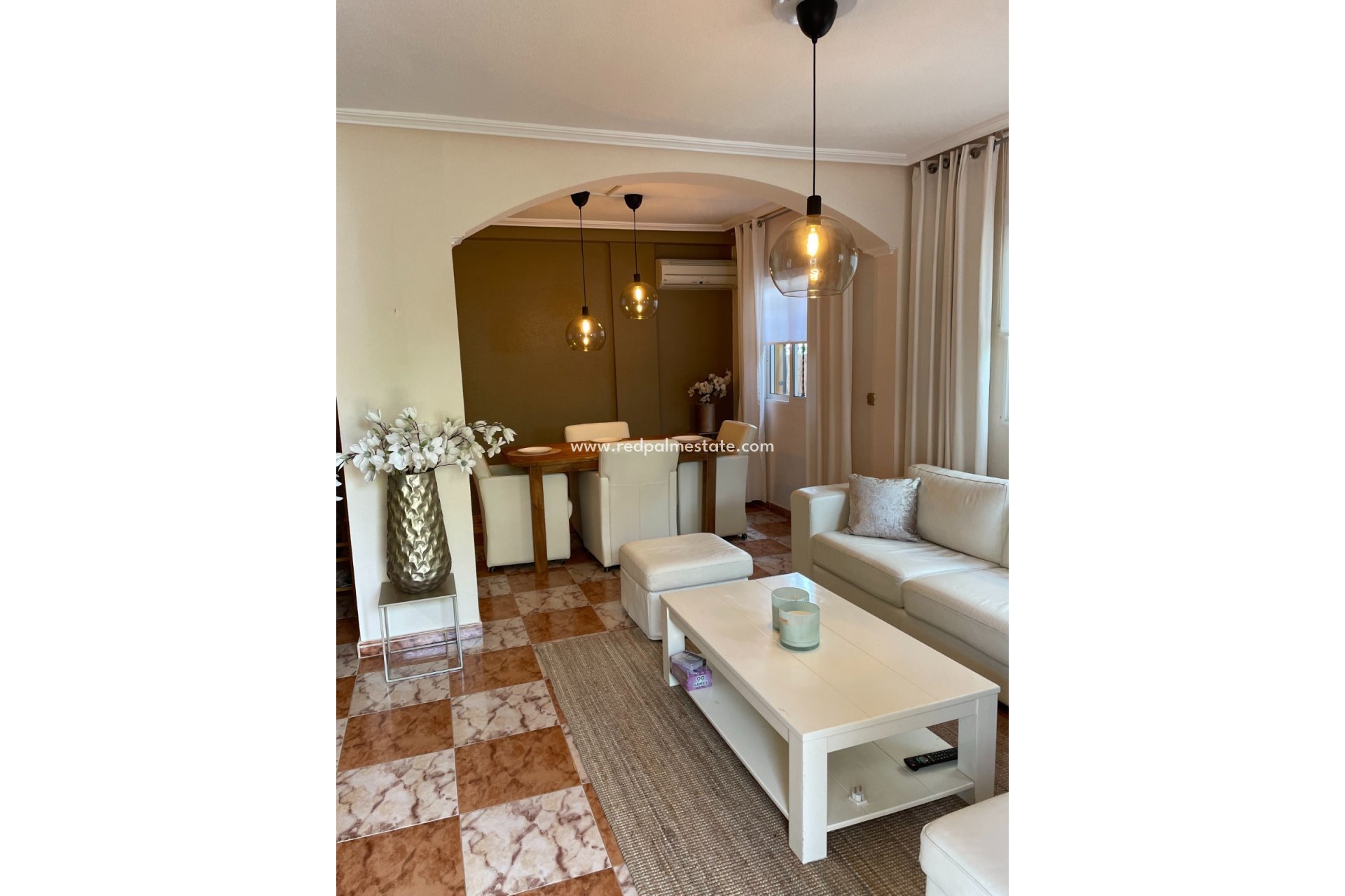 Videresalg - Villa -
Orihuela Costa - La Regia