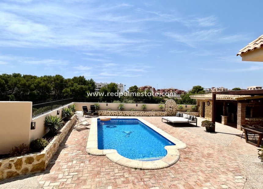 Videresalg - Villa -
Orihuela Costa - La Zenia
