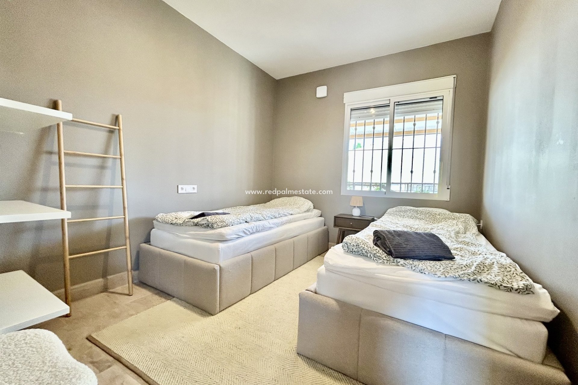 Videresalg - Villa -
Orihuela Costa - La Zenia