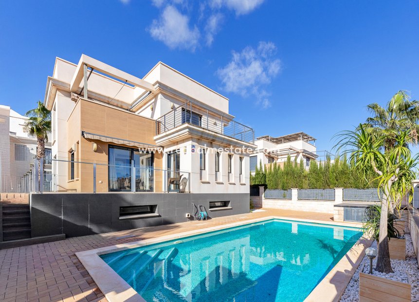 Videresalg - Villa -
Orihuela Costa - La Zenia