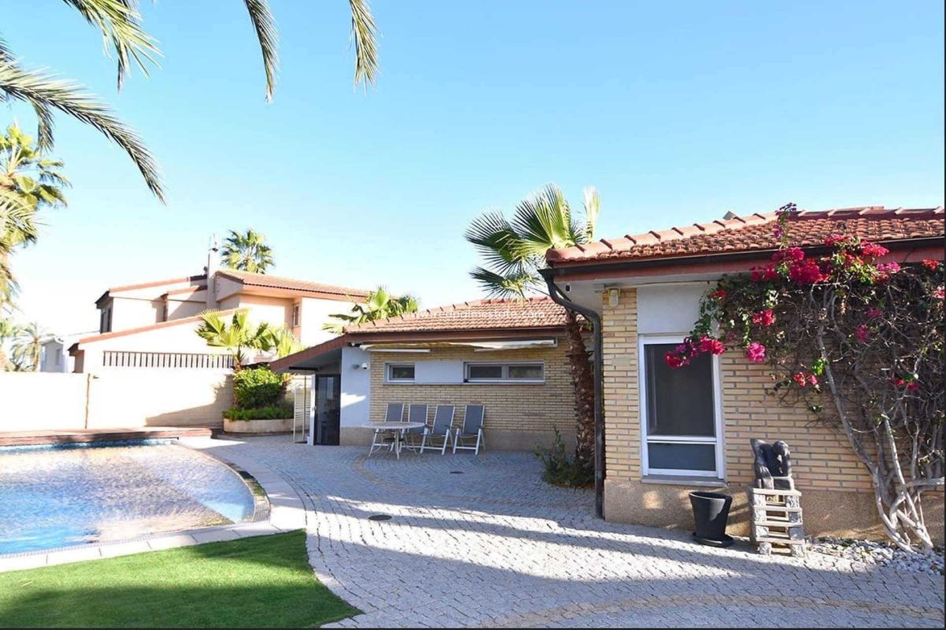 Videresalg - Villa -
Orihuela Costa - La Zenia