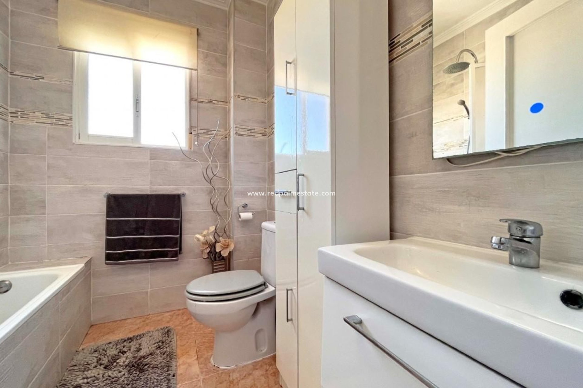 Videresalg - Villa -
Orihuela Costa - La Zenia