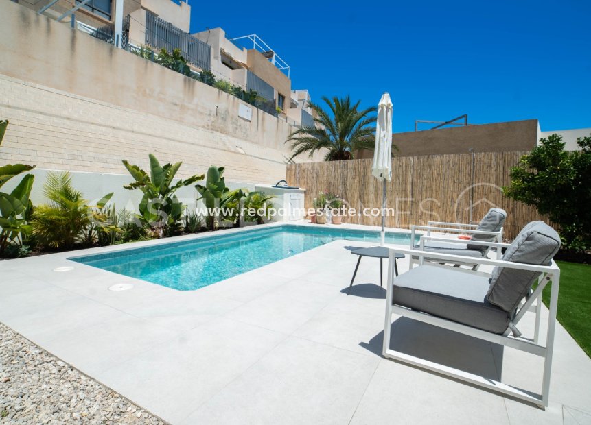 Videresalg - Villa -
Orihuela Costa - La Zenia