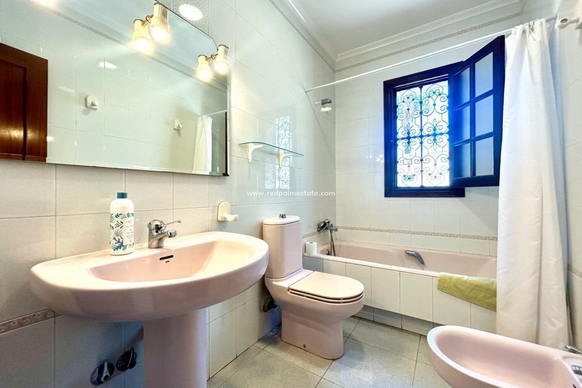 Videresalg - Villa -
Orihuela Costa - La Zenia