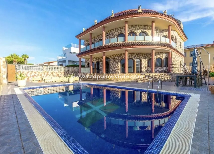 Videresalg - Villa -
Orihuela Costa - La Zenia