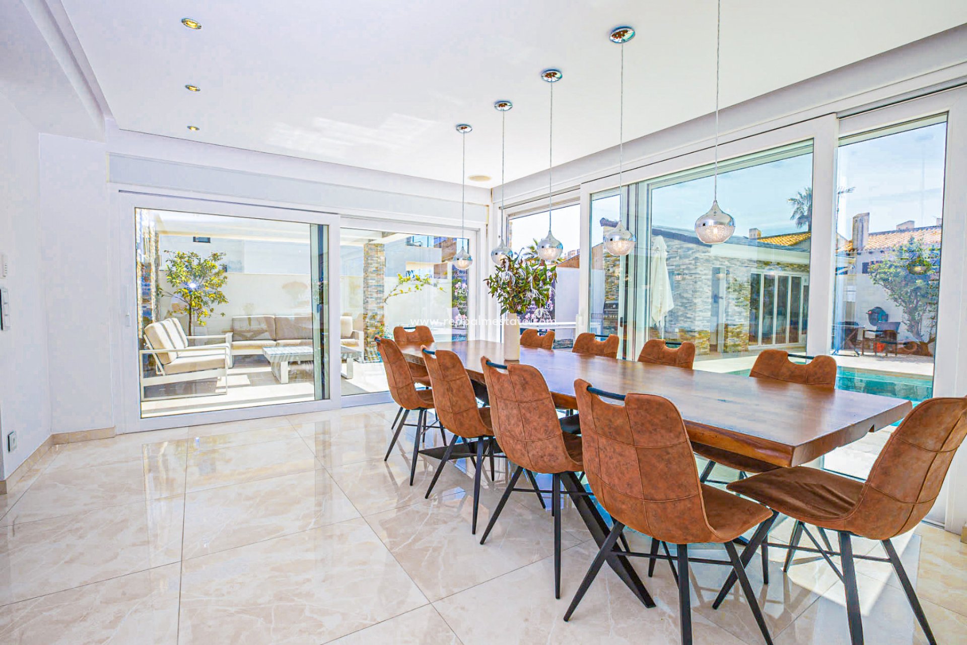 Videresalg - Villa -
Orihuela Costa - La Zenia