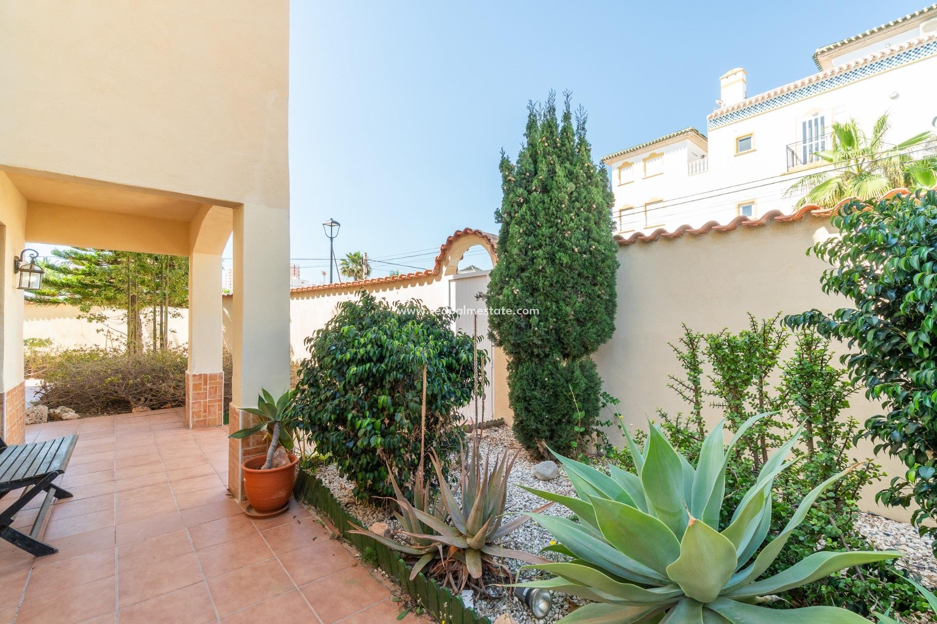 Videresalg - Villa -
Orihuela Costa - La Zenia