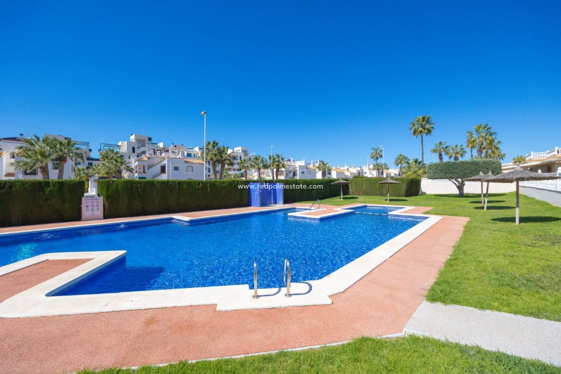 Videresalg - Villa -
Orihuela Costa - La Zenia
