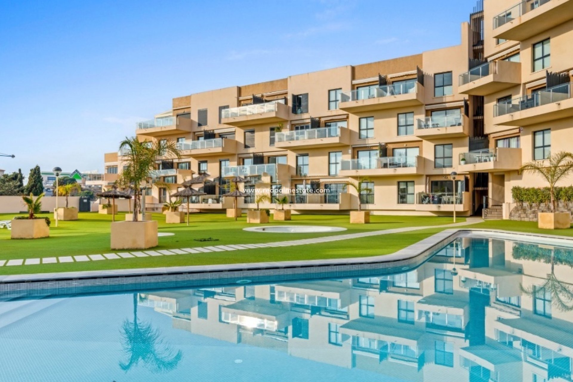 Videresalg - Villa -
Orihuela Costa - La Zenia