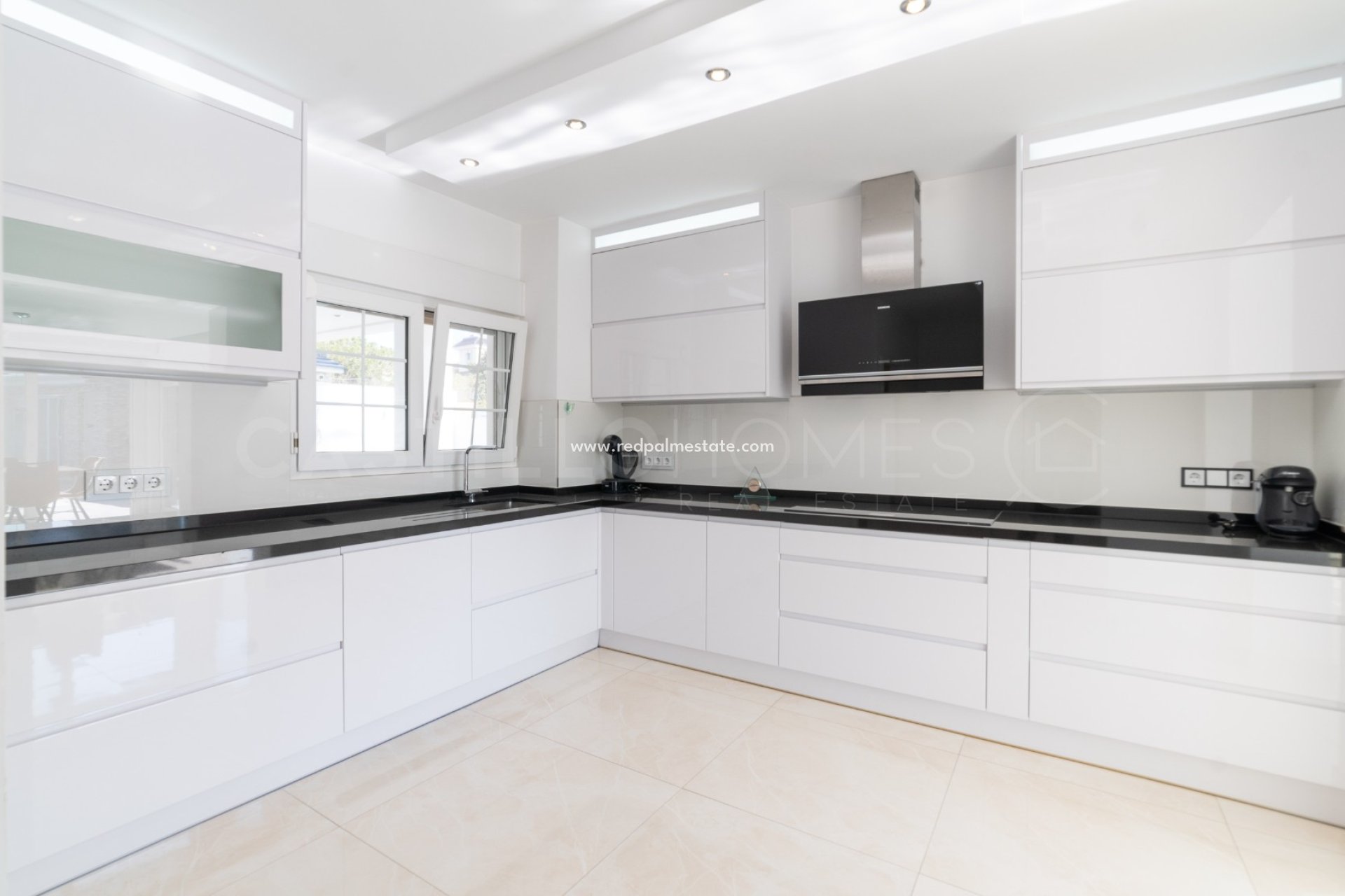 Videresalg - Villa -
Orihuela Costa - La Zenia