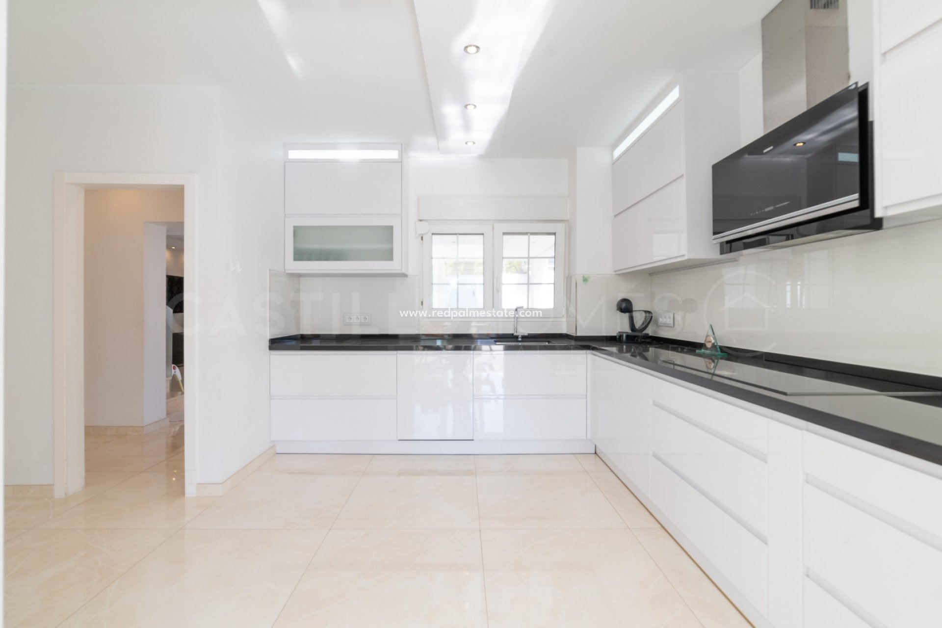 Videresalg - Villa -
Orihuela Costa - La Zenia