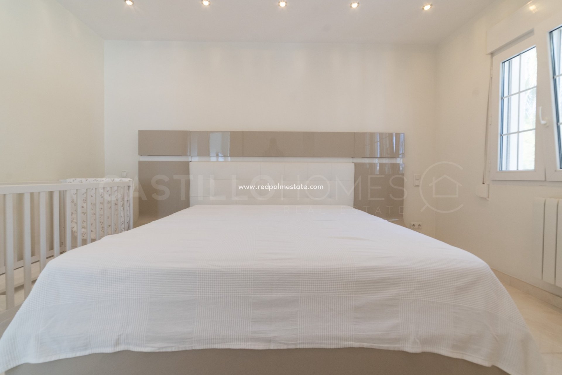 Videresalg - Villa -
Orihuela Costa - La Zenia