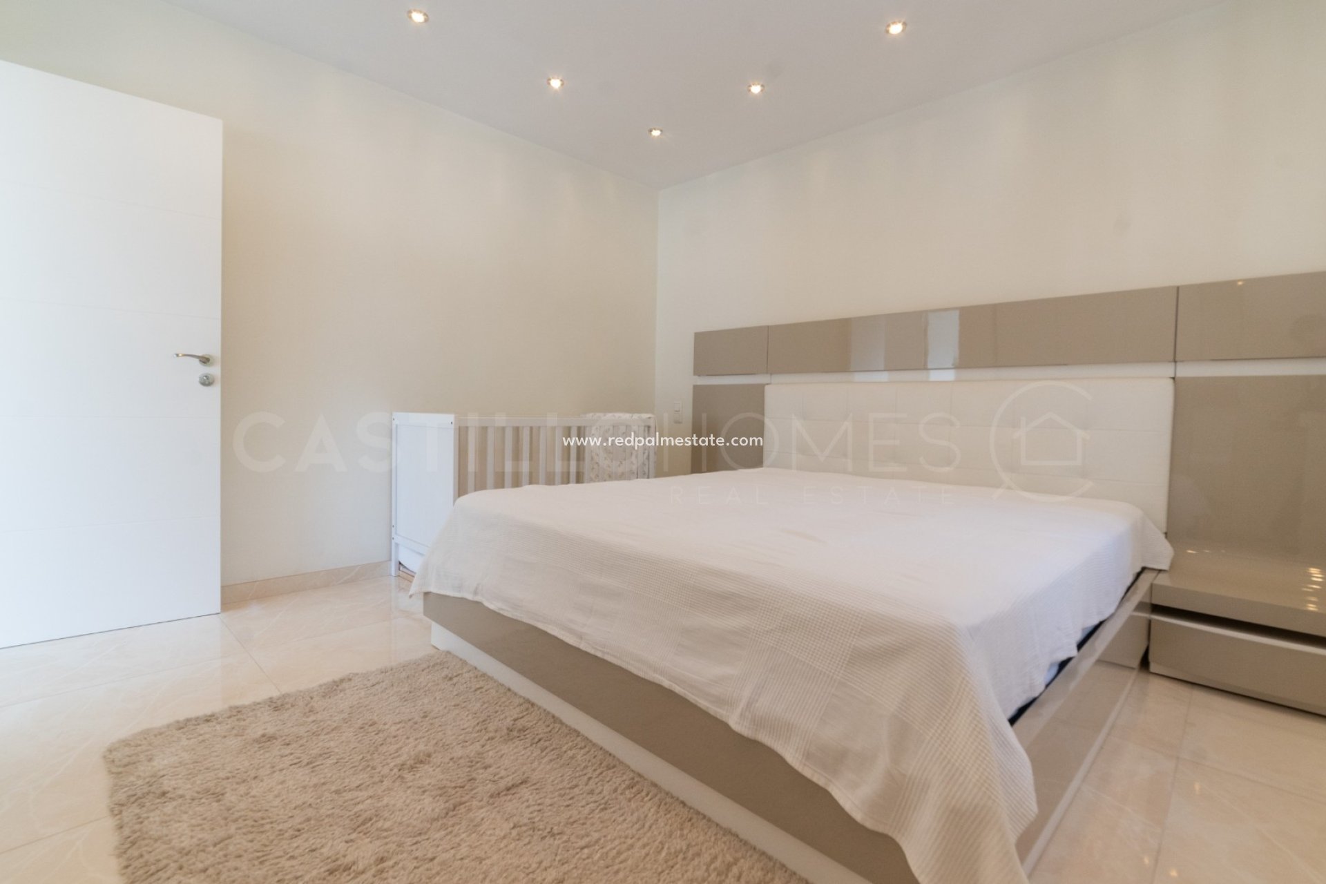 Videresalg - Villa -
Orihuela Costa - La Zenia