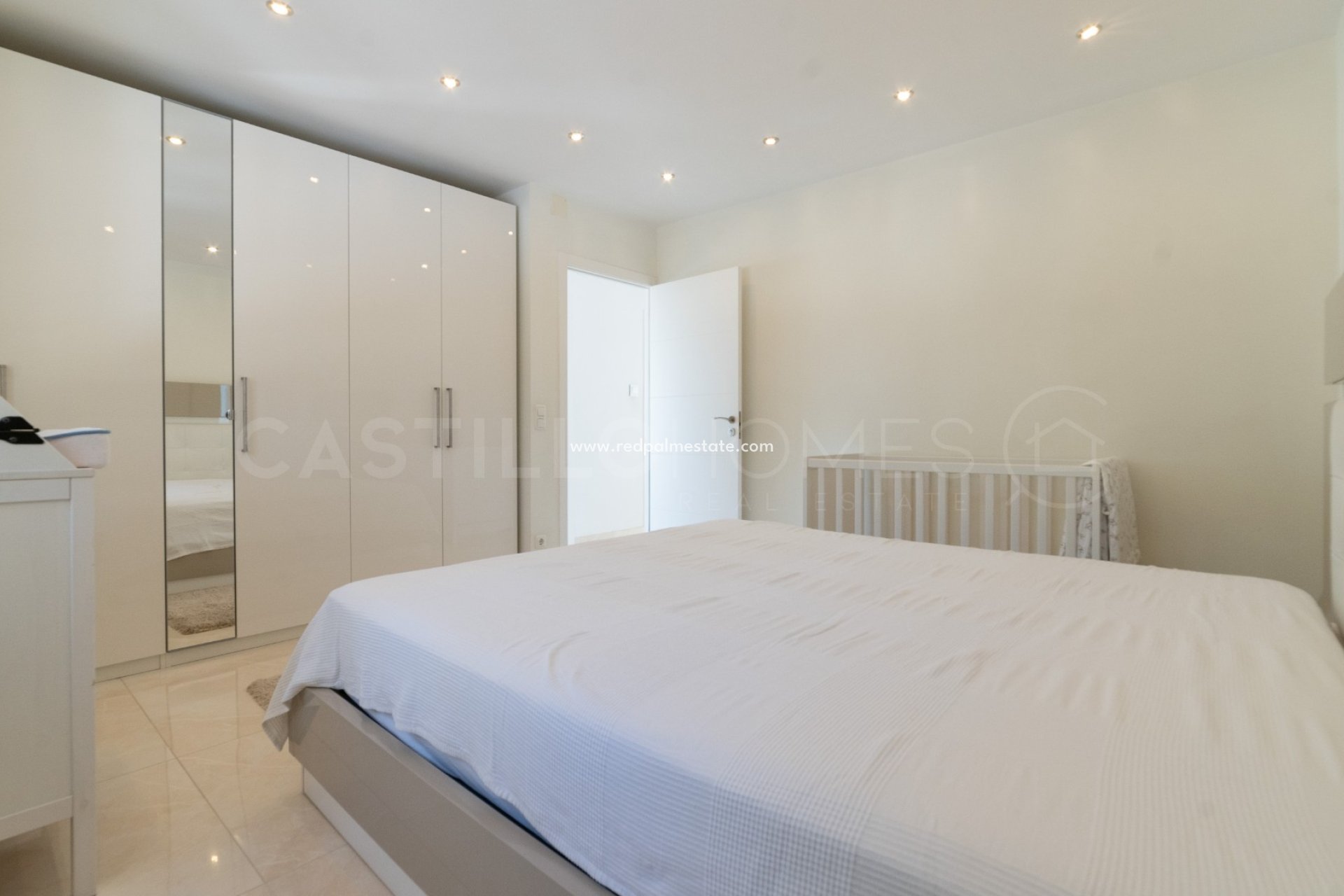 Videresalg - Villa -
Orihuela Costa - La Zenia