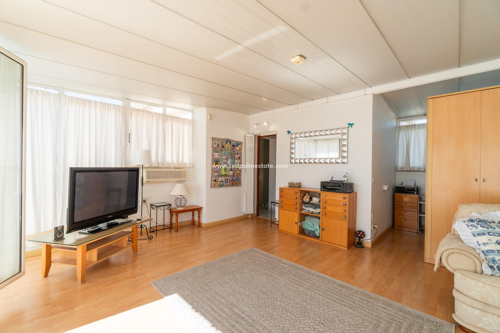 Videresalg - Villa -
Orihuela Costa - La Zenia