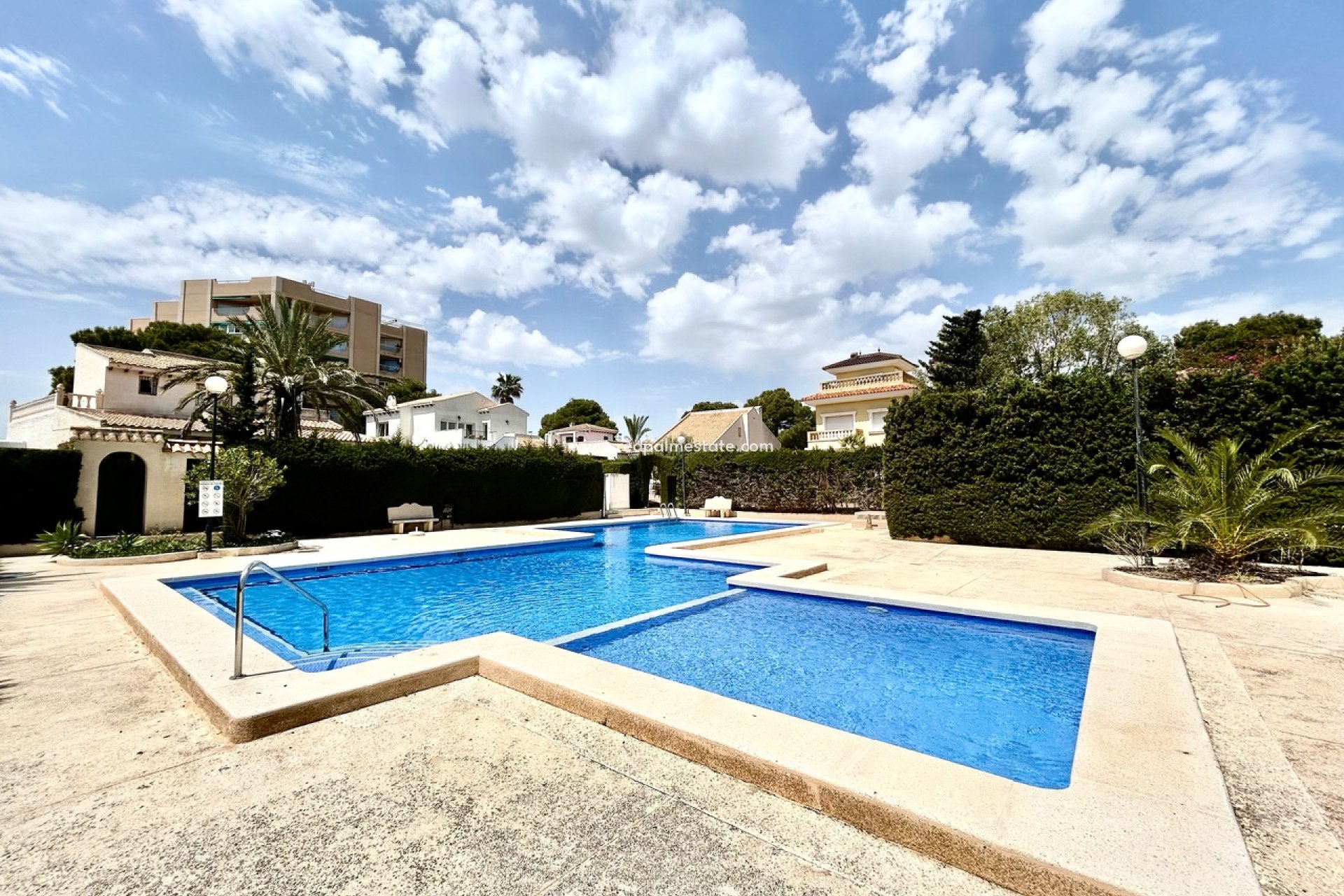 Videresalg - Villa -
Orihuela Costa - La Zenia