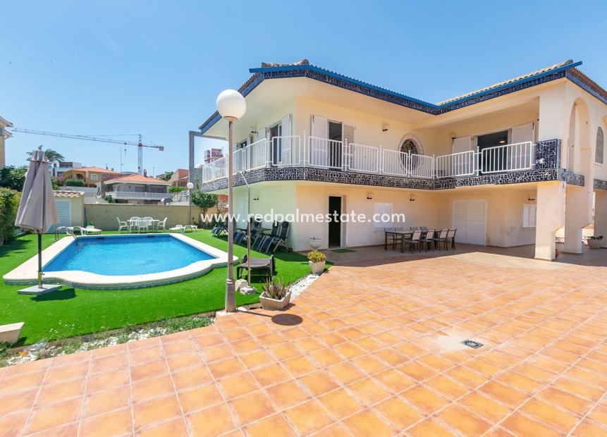 Videresalg - Villa -
Orihuela Costa - La Zenia