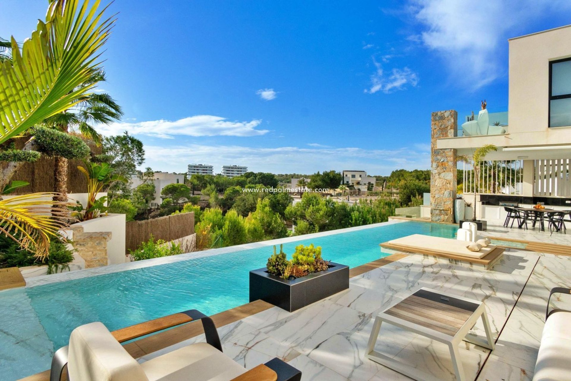 Videresalg - Villa -
Orihuela Costa - Las Colinas Golf