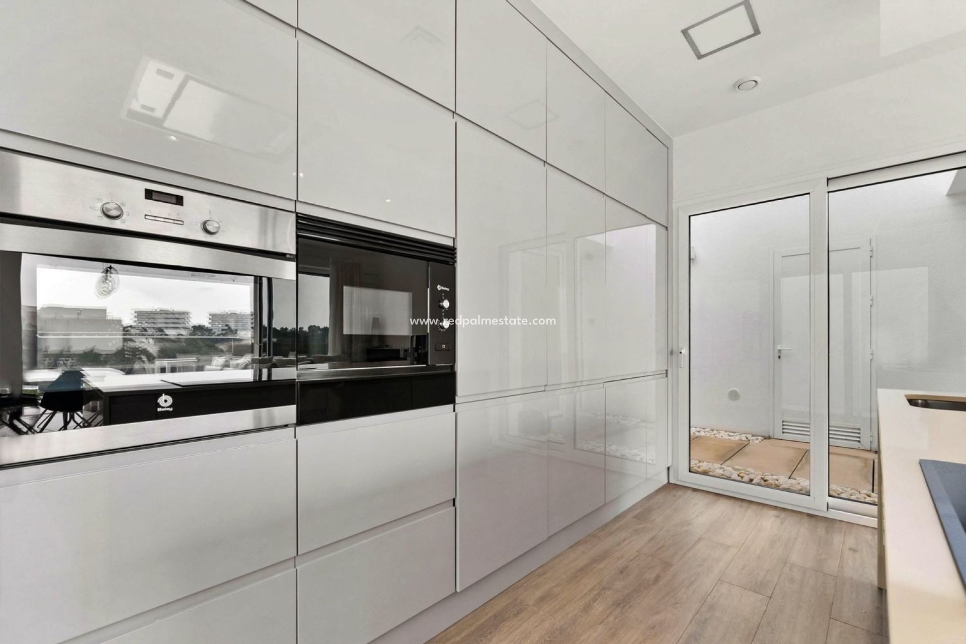 Videresalg - Villa -
Orihuela Costa - Las Colinas Golf