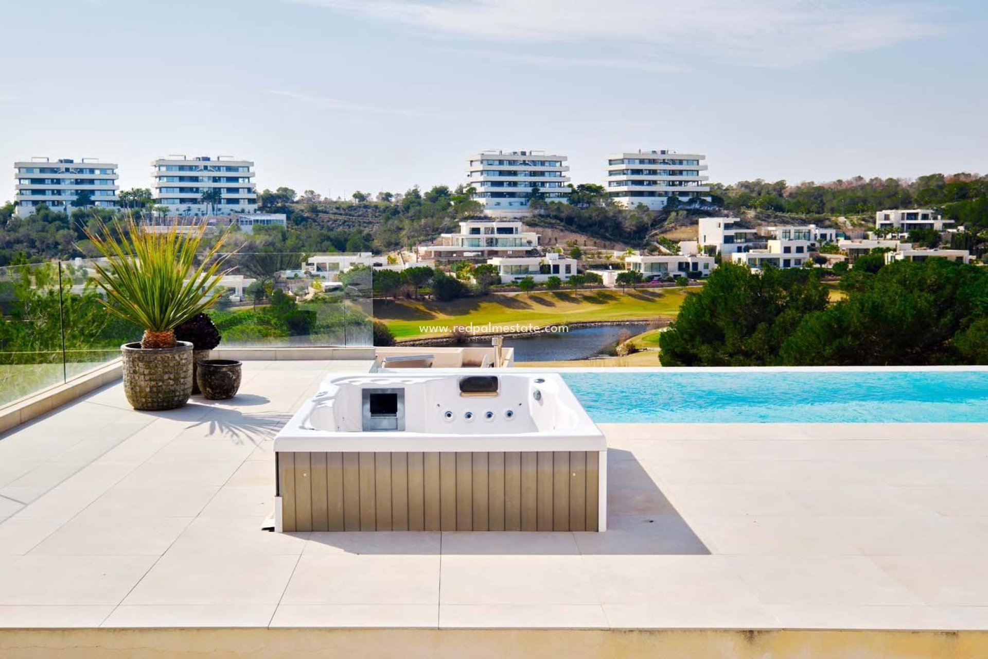 Videresalg - Villa -
Orihuela Costa - Las Colinas Golf