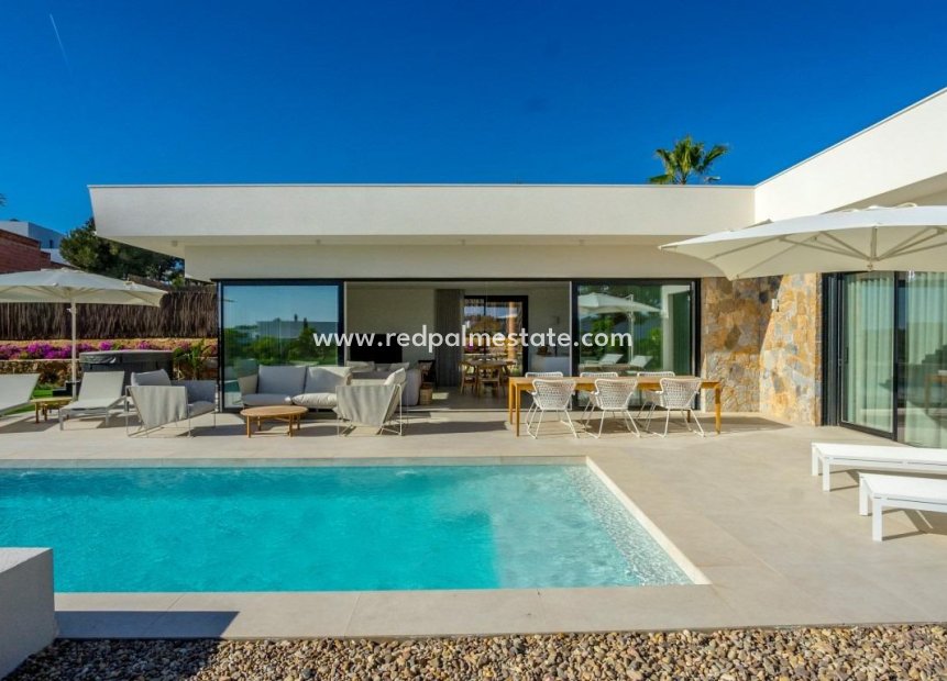 Videresalg - Villa -
Orihuela Costa - Las Colinas Golf