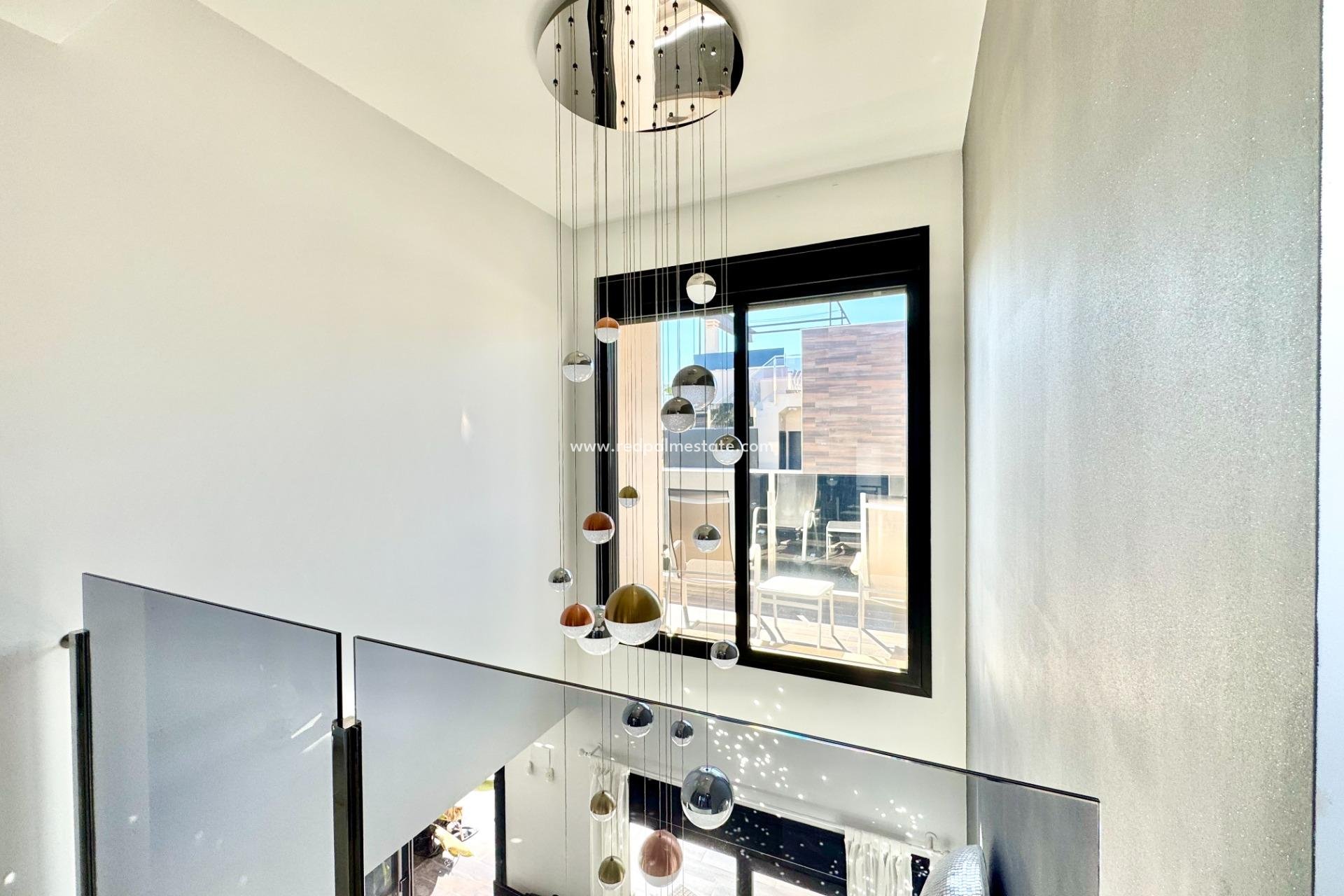 Videresalg - Villa -
Orihuela Costa - Lomas de Cabo Roig