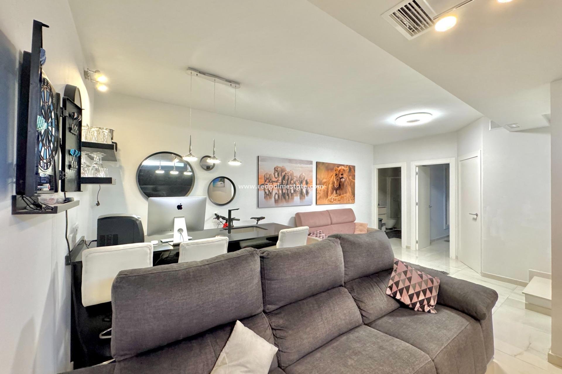 Videresalg - Villa -
Orihuela Costa - Lomas de Cabo Roig