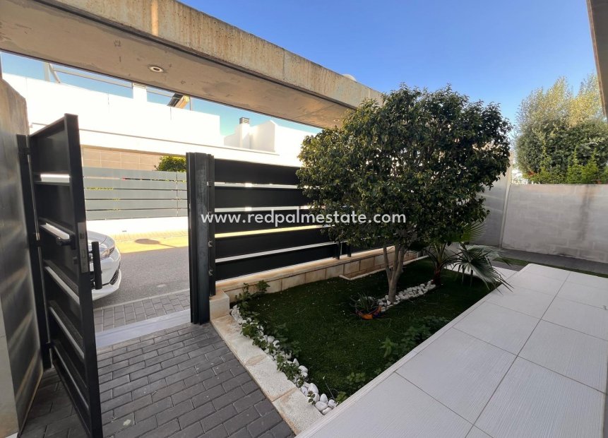 Videresalg - Villa -
Orihuela Costa - Lomas de Cabo Roig