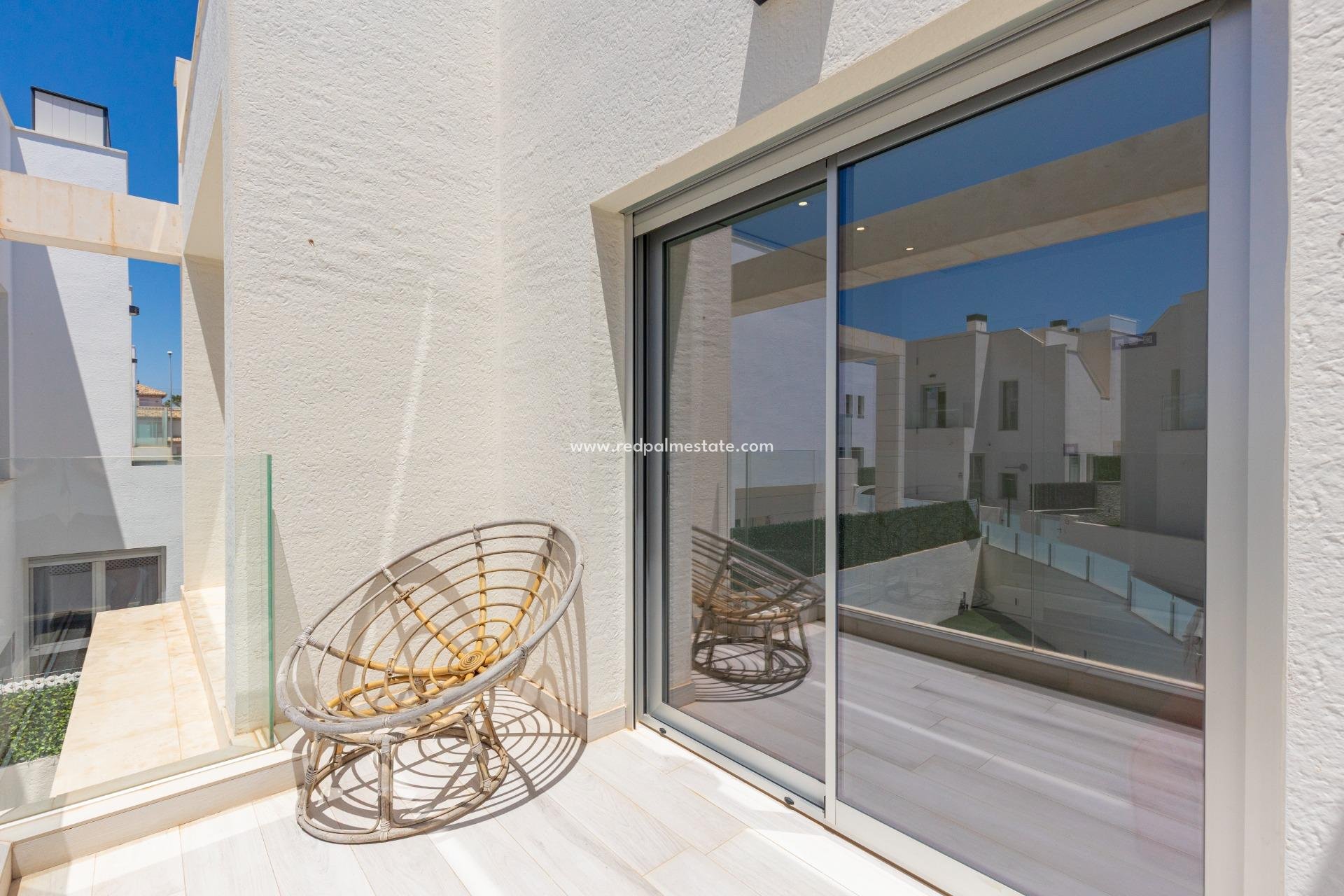 Videresalg - Villa -
Orihuela Costa - Lomas de Cabo Roig