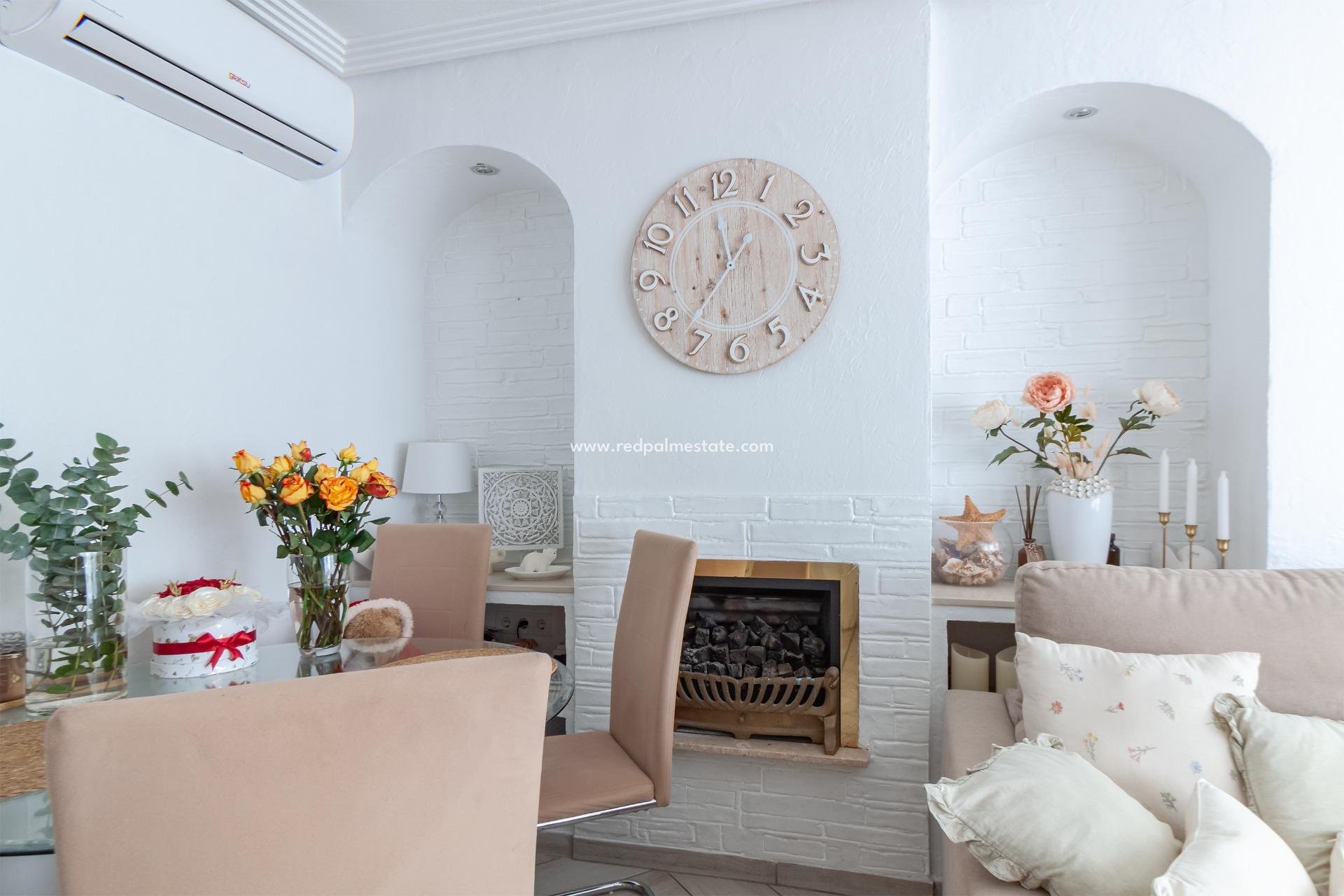 Videresalg - Villa -
Orihuela Costa - Los Almendros-la Florida