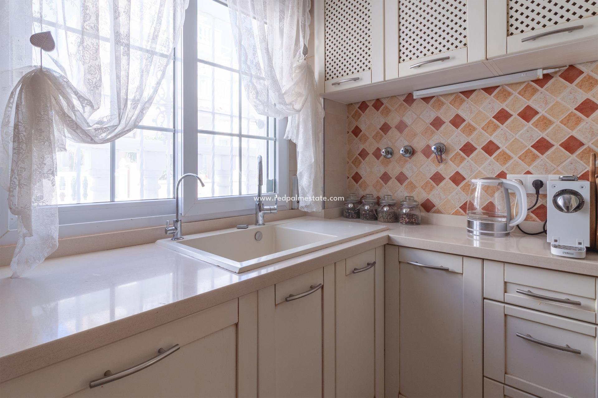 Videresalg - Villa -
Orihuela Costa - Los Almendros-la Florida