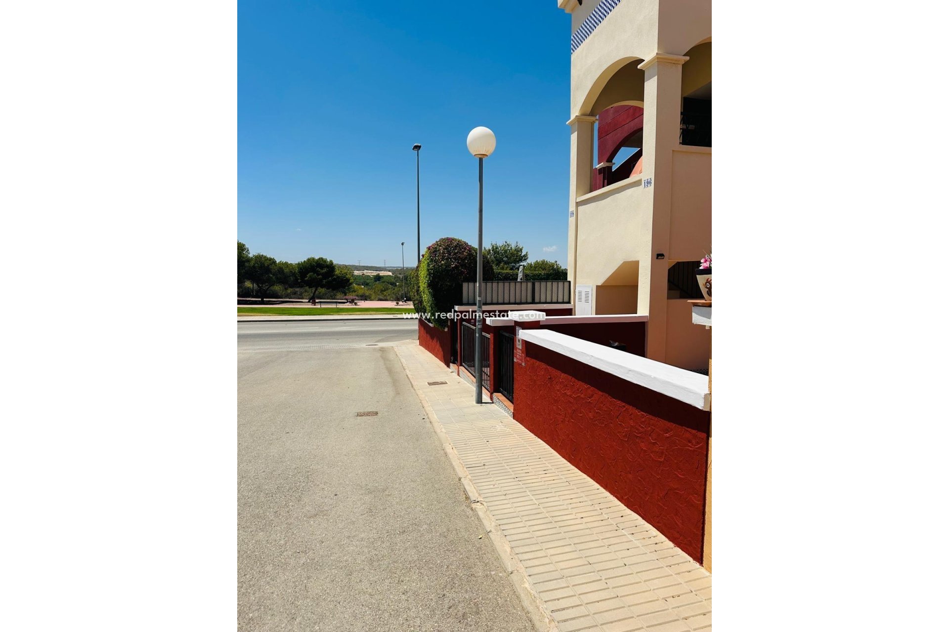 Videresalg - Villa -
Orihuela Costa - Los altos