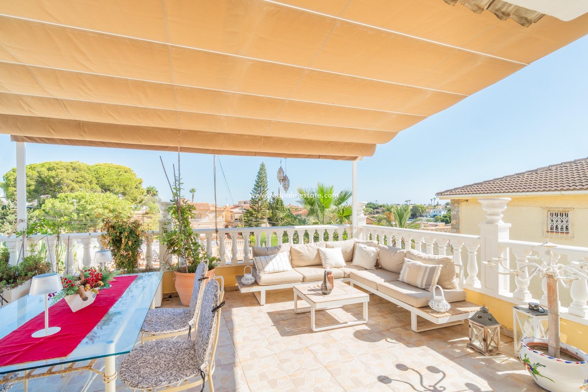 Videresalg - Villa -
Orihuela Costa - Los balcones