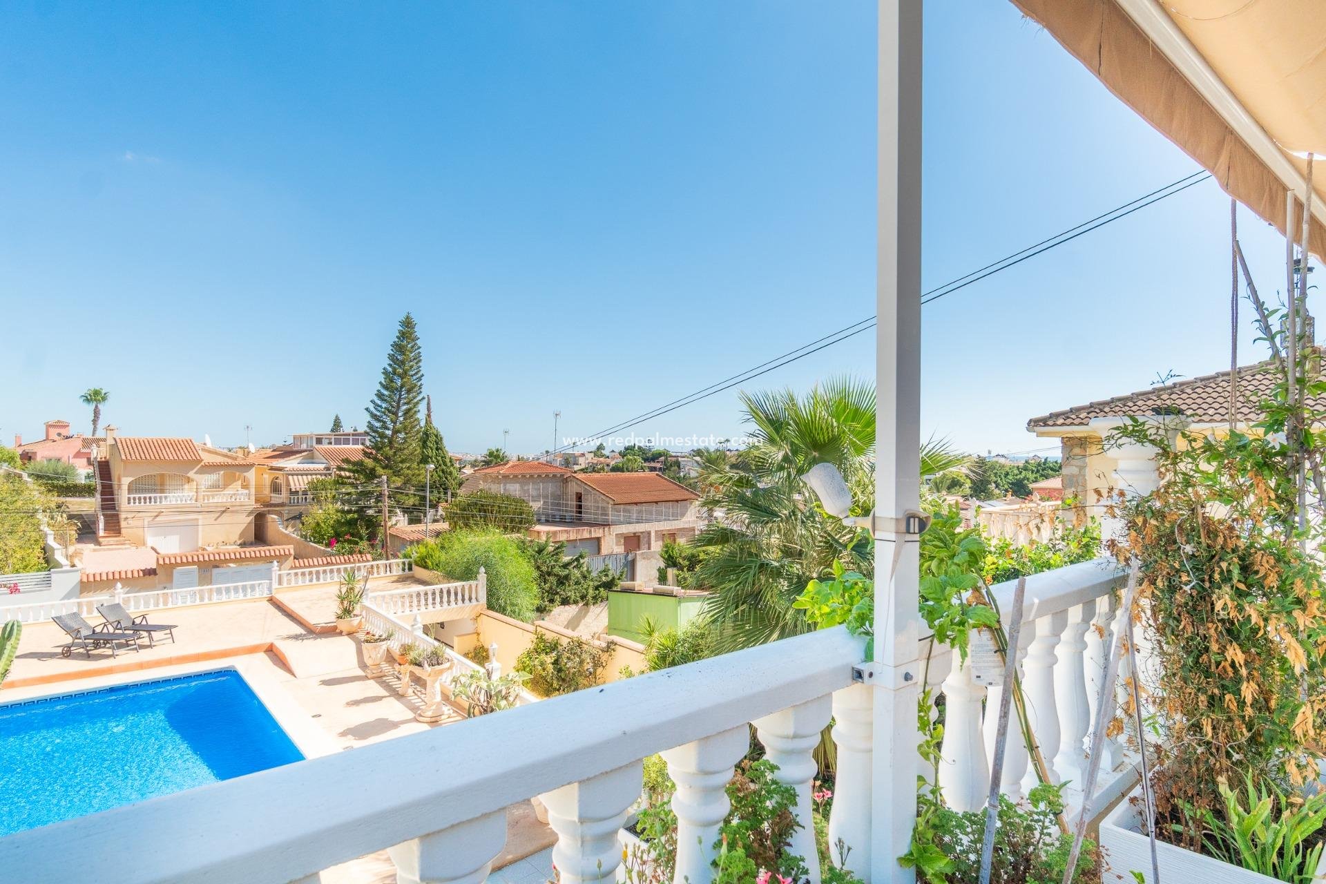 Videresalg - Villa -
Orihuela Costa - Los balcones