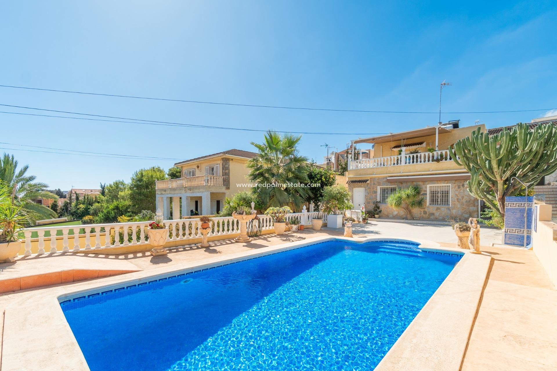 Videresalg - Villa -
Orihuela Costa - Los balcones