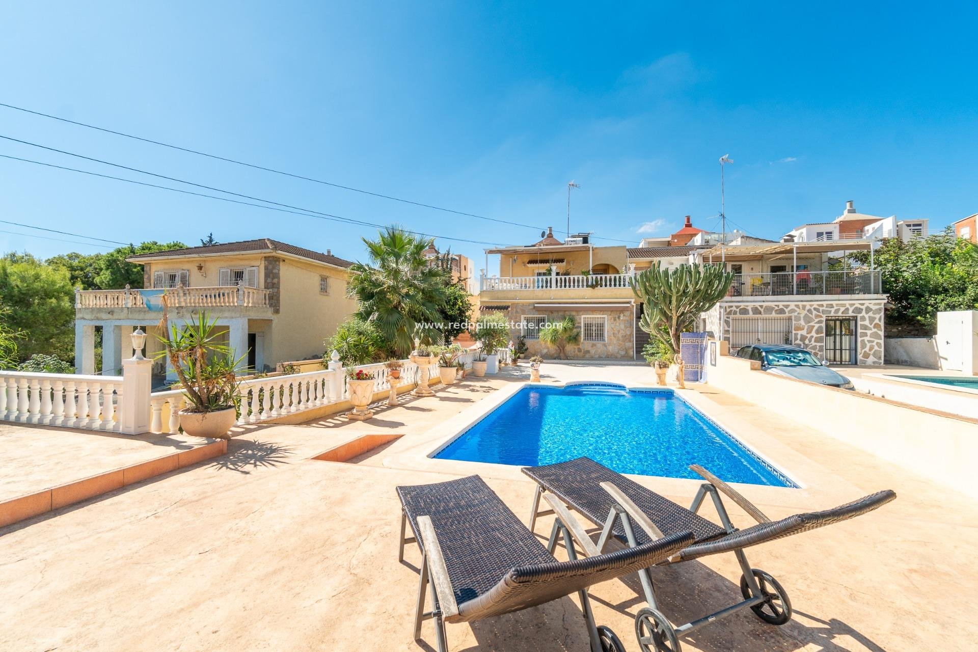 Videresalg - Villa -
Orihuela Costa - Los balcones
