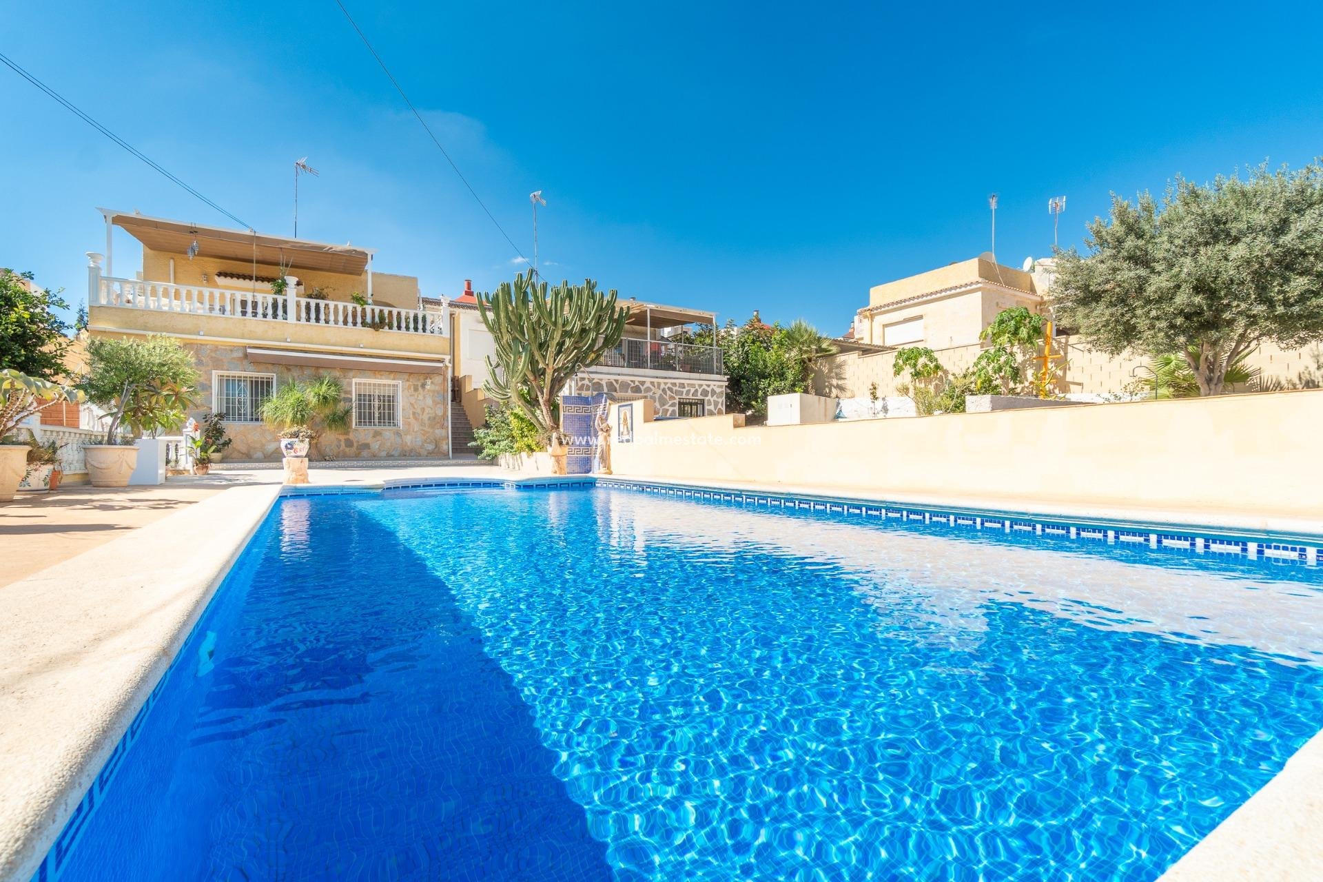 Videresalg - Villa -
Orihuela Costa - Los balcones