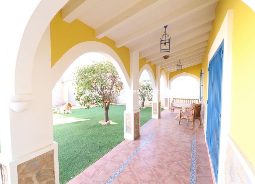 Videresalg - Villa -
Orihuela Costa - Los Dolses