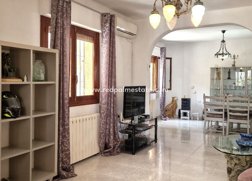 Videresalg - Villa -
Orihuela Costa - Orihuela