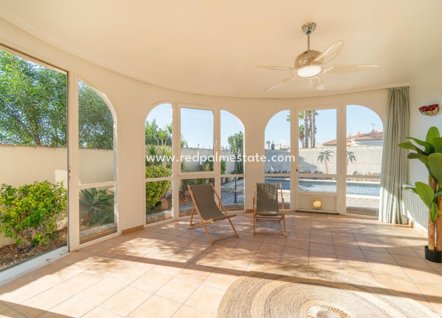 Videresalg - Villa -
Orihuela Costa - Playa Flamenca
