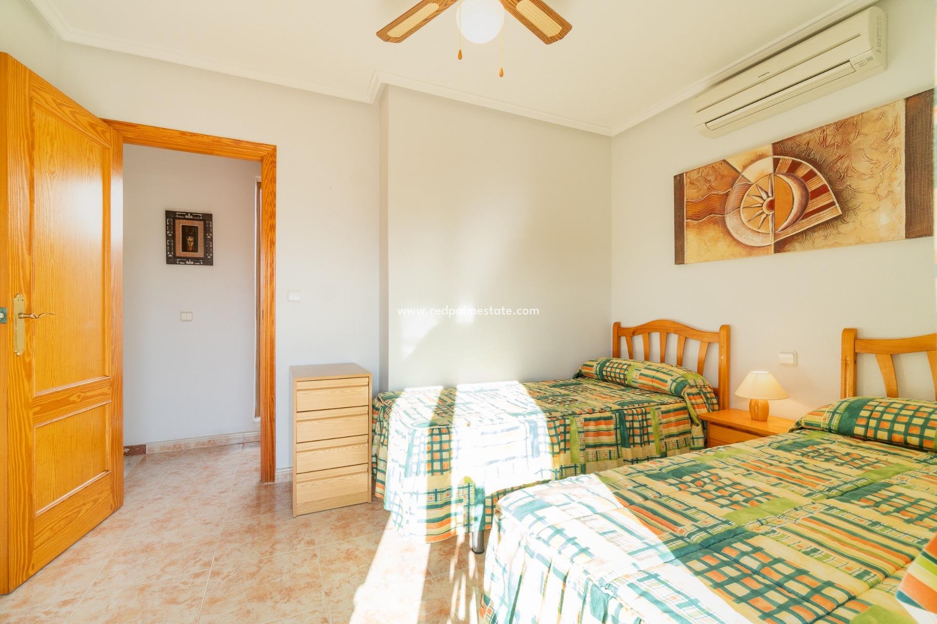 Videresalg - Villa -
Orihuela Costa - Playa Flamenca