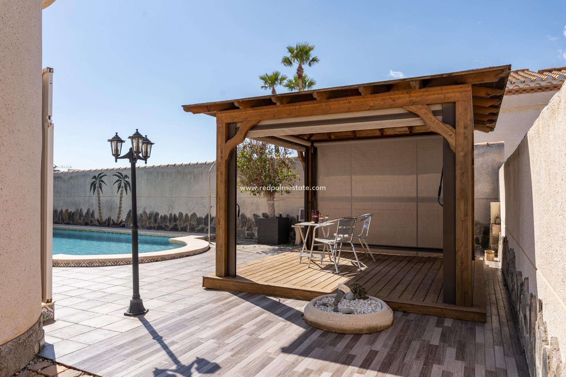 Videresalg - Villa -
Orihuela Costa - Playa Flamenca