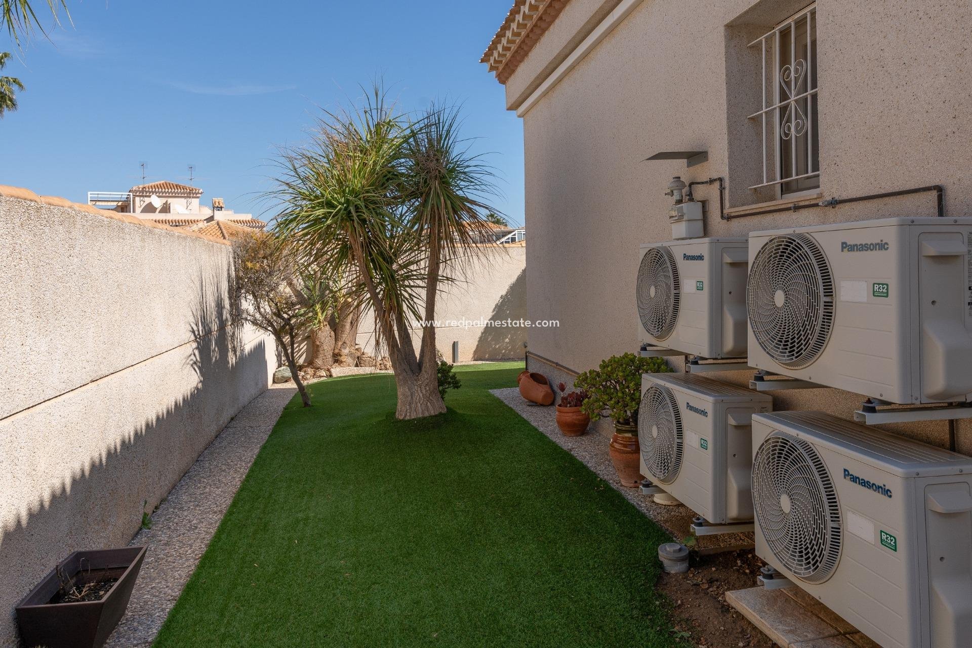 Videresalg - Villa -
Orihuela Costa - Playa Flamenca