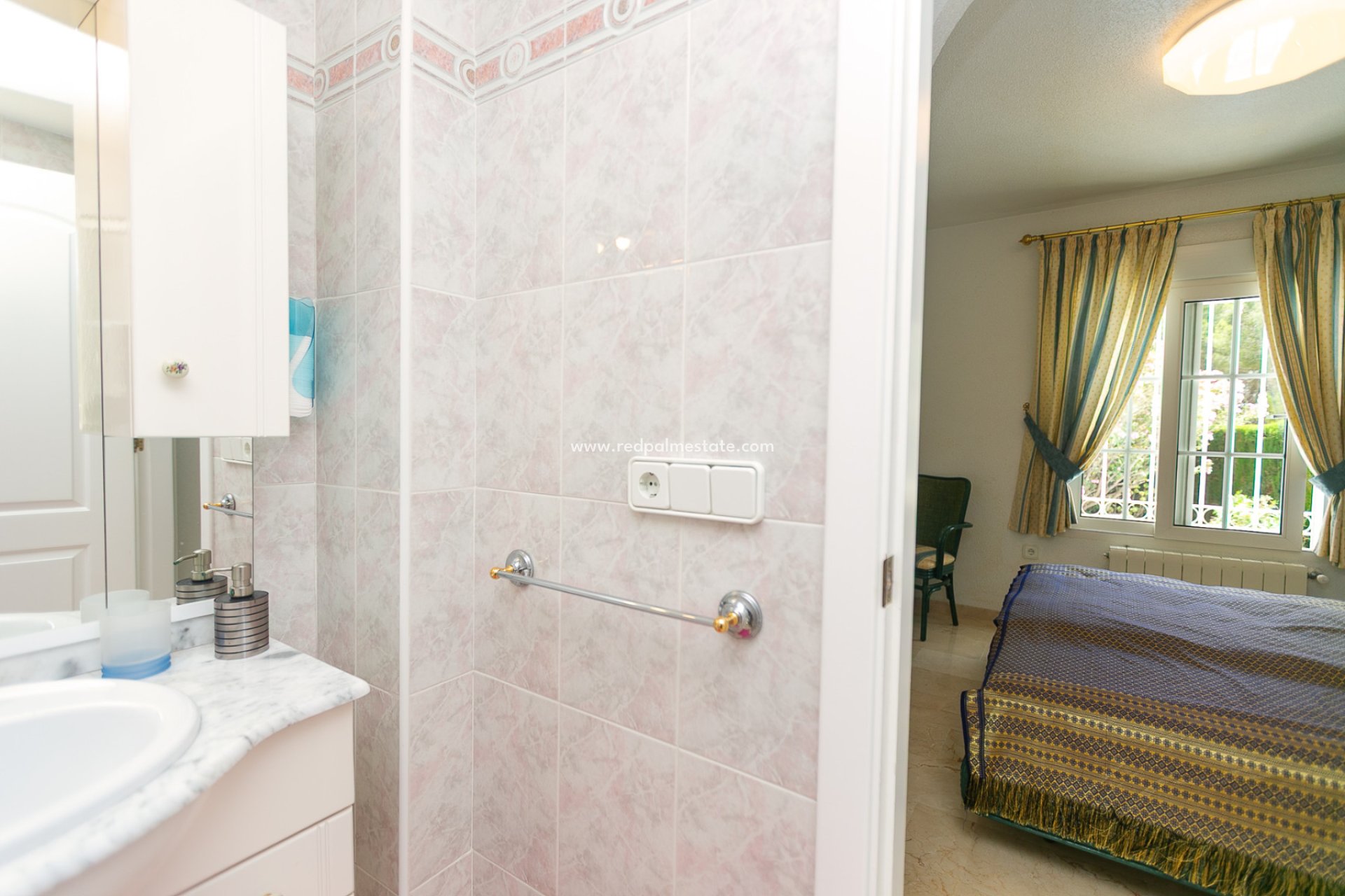 Videresalg - Villa -
Orihuela Costa - Rioja