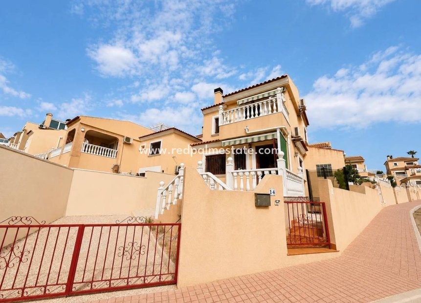 Videresalg - Villa -
Orihuela Costa - Villamartín